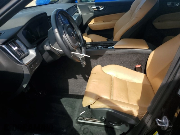 2019 Volvo XC60 Momentum with VIN LYV102DK8KB192432, listed as a Copart auction lot 64134205 with 54,919 mi miles and Salvage title. Bid and sale history available at DreamBid. Image 7.