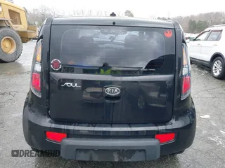 2011 Kia Soul with VIN KNDJT2A12B7303712, listed as a IAAI auction lot 41629793 with 127,167 mi miles. Bid and sale history available at carsss.com. Image 16.
