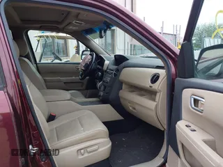 2012 Honda Pilot EX-L with VIN 5FNYF4H65CB045796, listed as a IAAI auction lot 39867772 with 104,061 mi miles. Bid and sale history available at carsss.com. Image 5.