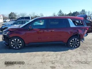 2024 Kia Carnival EX with VIN KNDNC5H39R6358605, listed as a IAAI auction lot 41635459 with 31,247 mi miles and . Bid and sale history available at carsss.com. Image 14.
