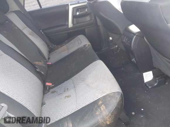 2021 Toyota 4Runner SR5 с VIN JTEMU5JR6M5885762, выставлен на аукционе IAAI как лот 42023275 с пробегом 113 140 миль миль и . История ставок и продаж доступна на DreamBid. Изображение 8.