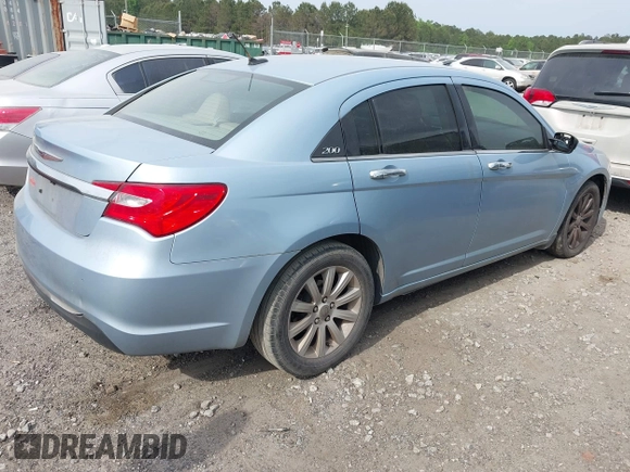 2014 Chrysler 200 Limited with VIN 1C3CCBCG8EN131359, listed as a IAAI auction lot 42076240 with 155,171 mi miles. Bid and sale history available at carsss.com. Image 4.