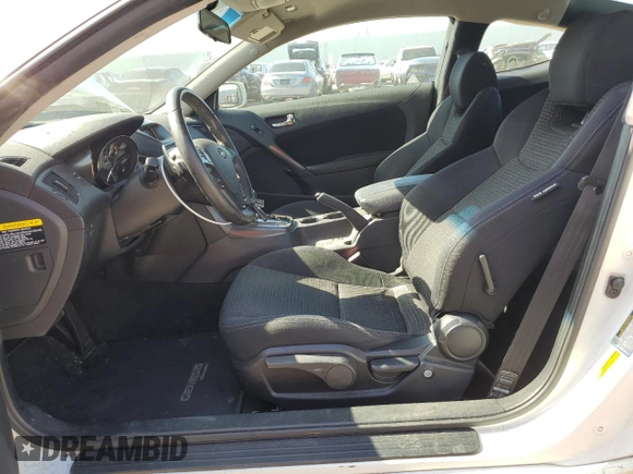 2011 Hyundai Genesis Coupe with VIN KMHHT6KD2BU063668, listed as a Copart auction lot 46378695 with 114,932 mi miles and Clean title. Bid and sale history available at DreamBid. Image 7.