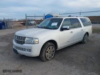 2013 Lincoln Navigator L with VIN 5LMJJ3H55DEL00489, listed as a IAAI auction lot 41453370 with 310,314 mi miles. Bid and sale history available at carsss.com. Image 17.