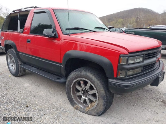 1996 Chevrolet Tahoe with VIN 3GNEK18R8TG153872, listed as a IAAI auction lot 41913476 with 120,686 mi miles. Bid and sale history available at carsss.com. Image 1.