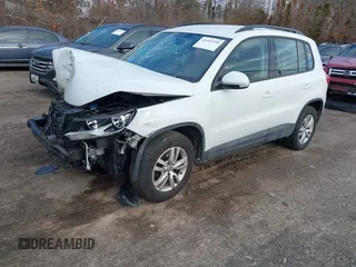 2015 Volkswagen Tiguan SE z VIN WVGBV7AX8FW582171, wystawiony jako IAAI lot #41442290 z przebiegiem 127 642 mil mil oraz . Historia ofert i sprzedaży dostępna na DreamBid. Obrazek 16.