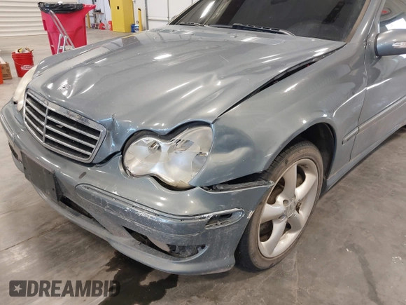 2005 Mercedes-Benz C 230 Kompressor с VIN WDBRF40J25F662008, выставлен на аукционе IAAI как лот 42539947 с пробегом 182 727 миль миль и . История ставок и продаж доступна на DreamBid. Изображение 6.