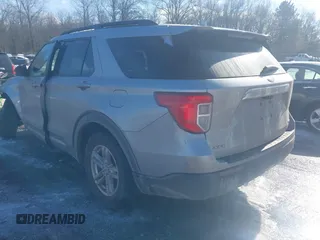 2020 Ford Explorer XLT with VIN 1FMSK8DH7LGB08527, listed as a IAAI auction lot 41503317 with 63,005 mi miles. Bid and sale history available at carsss.com. Image 3.