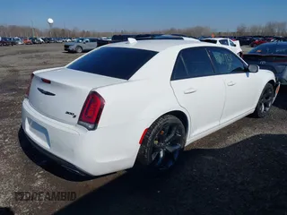 2021 Chrysler 300 S with VIN 2C3CCABG6MH523713, listed as a IAAI auction lot 41371230 with 88,991 mi miles and . Bid and sale history available at DreamBid. Image 4.