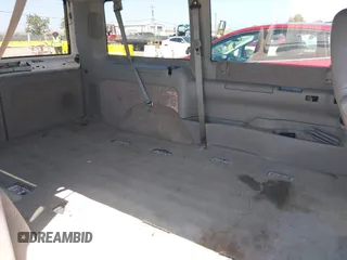 2000 Chevrolet Astro z VIN 1GNDM19W5YB202648, wystawiony jako IAAI lot #42272323 z przebiegiem Nie podano mil oraz . Historia ofert i sprzedaży dostępna na DreamBid. Obrazek 8.
