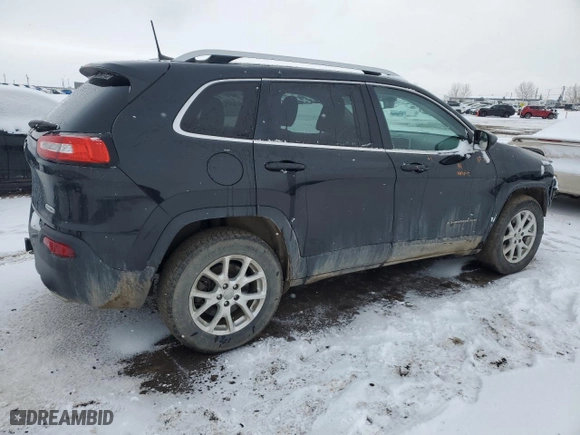 2016 Jeep Cherokee Latitude with VIN 1C4PJMCS9GW147084, listed as a Copart auction lot 51204175 with 192,146 mi miles and Salvage Title. Bid and sale history available at carsss.com. Image 3.