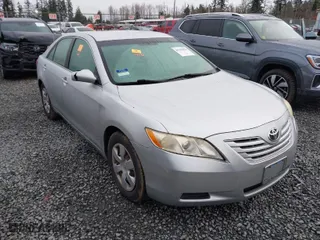 2007 Toyota Camry CE with VIN JTNBE46K573032652, listed as a IAAI auction lot 41762026 with 183,949 mi miles. Bid and sale history available at carsss.com. Image 1.