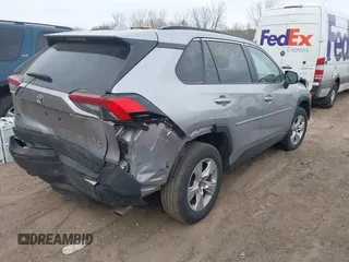2021 Toyota RAV4 XLE with VIN 2T3P1RFVXMC218145, listed as a IAAI auction lot 41883543 with 3 mi miles. Bid and sale history available at carsss.com. Image 4.