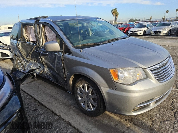2016 Chrysler Town & Country Touring with VIN 2C4RC1BG0GR198206, listed as a Copart auction lot 47177695 with 102,522 mi miles and Clean Title. Bid and sale history available at DreamBid. Image 4.