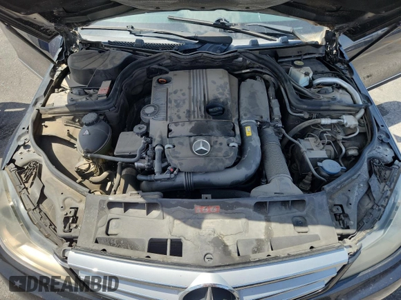 2012 Mercedes-Benz C 250 Sport z VIN WDDGF4HB3CA597983, wystawiony jako Copart lot #62301835 z przebiegiem 194 268 mil mil oraz Czysty tytuł • Clean title. Historia ofert i sprzedaży dostępna na DreamBid. Obrazek 11.