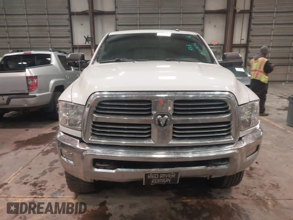 2015 Ram 2500 SLT with VIN 3C6UR5DL0FG686531, listed as a IAAI auction lot 41578746 with 201,706 mi miles. Bid and sale history available at carsss.com. Image 12.