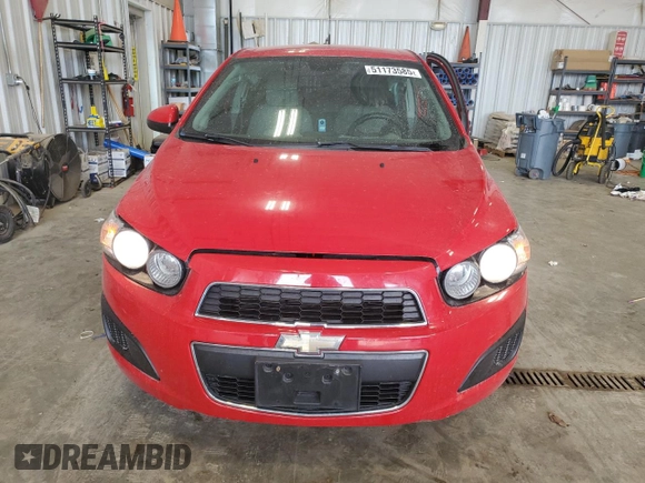 2013 Chevrolet Sonic LS z VIN 1G1JA5SH9D4211285, wystawiony jako Copart lot #51173585 z przebiegiem 105 360 mil mil oraz Szkoda całkowita • Salvage title. Historia ofert i sprzedaży dostępna na DreamBid. Obrazek 5.
