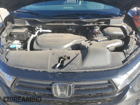 2024 Honda Odyssey Sport with VIN 5FNRL6H74RB057822, listed as a Copart auction lot 43315985 with 10,903 mi miles and Salvage Title. Bid and sale history available at DreamBid. Image 14.
