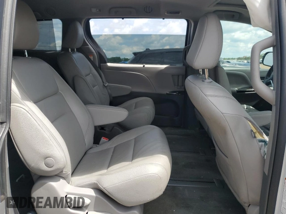 2019 Toyota Sienna XLE with VIN 5TDDZ3DC2KS210712, listed as a Copart auction lot 58591235 with Not provided miles and Salvage title. Bid and sale history available at DreamBid. Image 10.