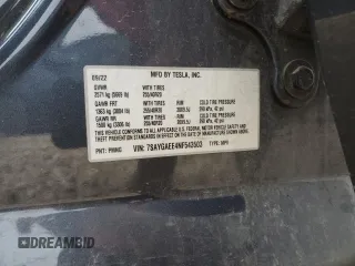 2022 Tesla Model Y Long Range z VIN 7SAYGAEE4NF543503, wystawiony jako Copart lot #47143155 z przebiegiem 53 874 mil mil oraz Szkody całkowita. Historia ofert i sprzedaży dostępna na DreamBid. Obrazek 13.