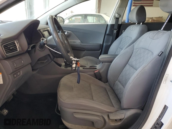 2017 Kia Niro LX with VIN KNDCB3LC7H5060502, listed as a Copart auction lot 52125975 with 145,526 mi miles and Clean Title. Bid and sale history available at carsss.com. Image 7.