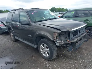 2008 Ford Explorer XLT z VIN 1FMEU63E58UB24513, wystawiony jako IAAI lot #42189209 z przebiegiem 149 803 mil mil oraz . Historia ofert i sprzedaży dostępna na DreamBid. Obrazek 1.