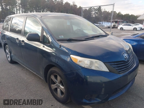2011 Toyota Sienna with VIN 5TDZK3DC9BS028189, listed as a IAAI auction lot 41448585 with 203,181 mi miles. Bid and sale history available at carsss.com. Image 1.