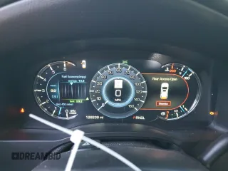 2017 Cadillac Escalade ESV Premium Luxury z VIN 1GYS4JKJ0HR187007, wystawiony jako Copart lot #83611224 z przebiegiem 128 239 mil mil oraz Szkoda całkowita • Salvage title. Historia ofert i sprzedaży dostępna na DreamBid. Obrazek 9.