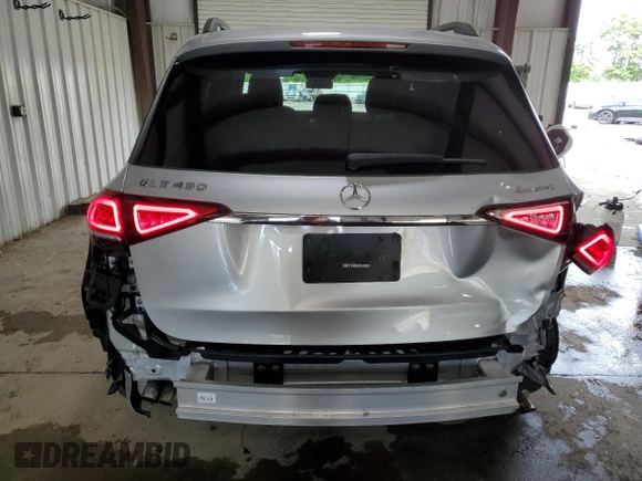 2021 Mercedes-Benz GLE 450 z VIN 4JGFB5KBXMA389192, wystawiony jako Copart lot #63334705 z przebiegiem 38 969 mil mil oraz Szkoda całkowita • Salvage title. Historia ofert i sprzedaży dostępna na DreamBid. Obrazek 6.