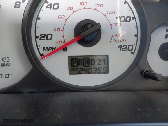 2004 Ford Escape XLT with VIN 1FMYU93174KB10825, listed as a IAAI auction lot 41703192 with 240,355 mi miles. Bid and sale history available at carsss.com. Image 7.