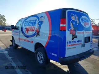 2023 GMC Savana Cargo z VIN 1GTW7AFP4P1168986, wystawiony jako IAAI lot #41320084 z przebiegiem 15 030 mil mil oraz . Historia ofert i sprzedaży dostępna na DreamBid. Obrazek 3.