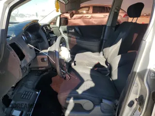 2005 Suzuki Aerio SX z VIN JS2RC61H155300393, wystawiony jako Copart lot #84177204 z przebiegiem Nie podano mil oraz Szkoda całkowita • Salvage title. Historia ofert i sprzedaży dostępna na DreamBid. Obrazek 7.
