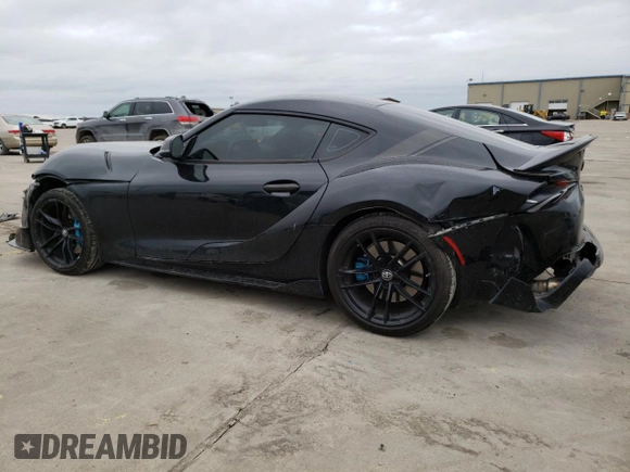 2021 Toyota Supra 3.0 z VIN WZ1DB0C05MW036486, wystawiony jako Copart lot #47673113 z przebiegiem 22 217 mil mil oraz . Historia ofert i sprzedaży dostępna na DreamBid. Obrazek 2.