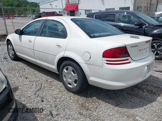 2005 Dodge Stratus SXT z VIN 1B3EL46T95N592029, wystawiony jako IAAI lot #42293359 z przebiegiem 177 171 mil mil oraz . Historia ofert i sprzedaży dostępna na DreamBid. Obrazek 3.