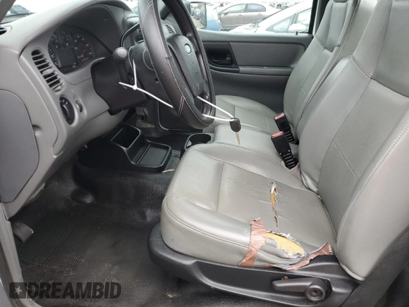 2008 Ford Ranger XL z VIN 1FTYR10D68PA27403, wystawiony jako Copart lot #48945515 z przebiegiem 216 288 mil mil oraz Czysty tytuł • Clean title. Historia ofert i sprzedaży dostępna na DreamBid. Obrazek 7.