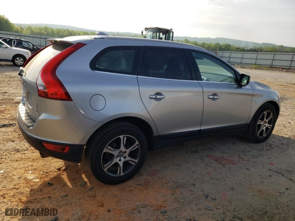 2013 Volvo XC60 T6 with VIN YV4902DZ0D2389435, listed as a Copart auction lot 53791445 with 129,556 mi miles and Salvage Title. Bid and sale history available at carsss.com. Image 3.