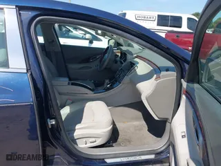 2011 Buick LaCrosse CXS with VIN 1G4GE5ED8BF337794, listed as a IAAI auction lot 40019749 with 125,471 mi miles. Bid and sale history available at carsss.com. Image 5.