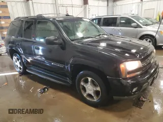 2004 Chevrolet TrailBlazer LT with VIN 1GNDT13SX42253985, listed as a Copart auction lot 44165815 with 186,498 mi miles and Non Repairable. Bid and sale history available at carsss.com. Image 4.