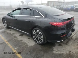 2023 Mercedes-Benz EQE 350+ z VIN W1KEG2BB8PF014575, wystawiony jako Copart lot #86171624 z przebiegiem 15 189 mil mil oraz Szkoda całkowita • Salvage title. Historia ofert i sprzedaży dostępna na DreamBid. Obrazek 2.