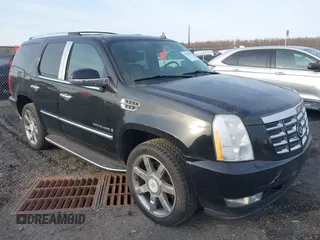 2008 Cadillac Escalade with VIN 1GYFK63878R253388, listed as a IAAI auction lot 41782104 with 169,939 mi miles. Bid and sale history available at carsss.com. Image 1.