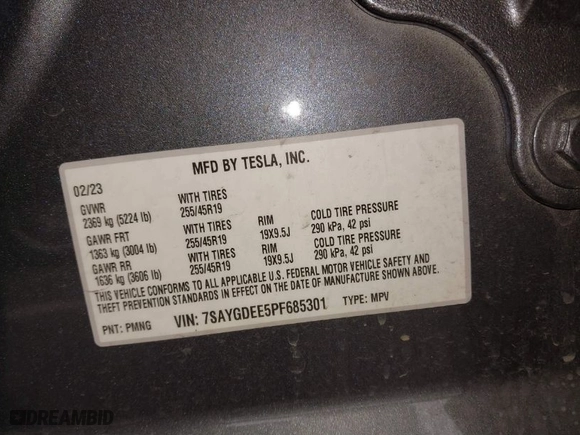 2023 Tesla Model Y Long Range with VIN 7SAYGDEE5PF685301, listed as a IAAI auction lot 41637721 with 30,972 mi miles. Bid and sale history available at carsss.com. Image 9.