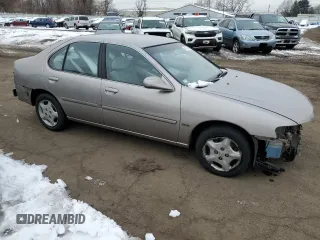 2001 Nissan Altima GXE with VIN 1N4DL01D31C178615, listed as a Copart auction lot 44031605 with 118,707 mi miles and Salvage Title. Bid and sale history available at carsss.com. Image 4.