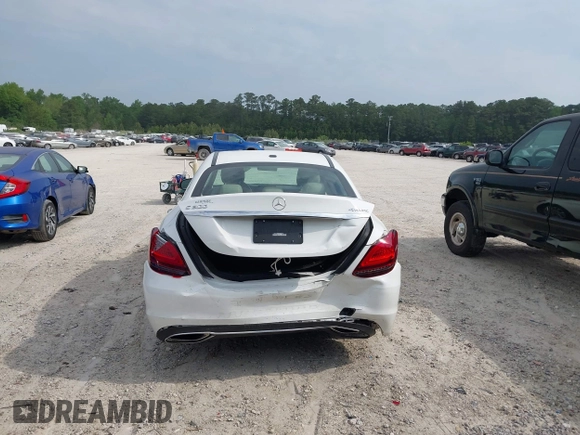 2019 Mercedes-Benz C C 300 with VIN 55SWF8EB9KU311723, listed as a IAAI auction lot 42085916 with 47,780 mi miles. Bid and sale history available at carsss.com. Image 16.
