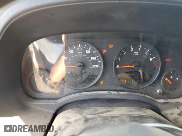 2013 Jeep Patriot Sport z VIN 1C4NJPBA5DD214479, wystawiony jako Copart lot #57442125 z przebiegiem 311 252 mil mil oraz Czysty tytuł • Clean title. Historia ofert i sprzedaży dostępna na DreamBid. Obrazek 9.