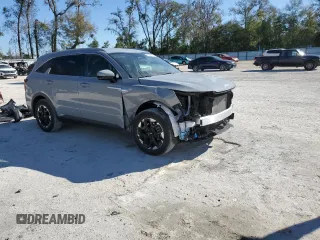 2025 Kia Sorento S z VIN 5XYRL4JCXSG324861, wystawiony jako Copart lot #47929585 z przebiegiem 8 110 mil mil oraz Szkoda całkowita • Salvage title. Historia ofert i sprzedaży dostępna na DreamBid. Obrazek 4.