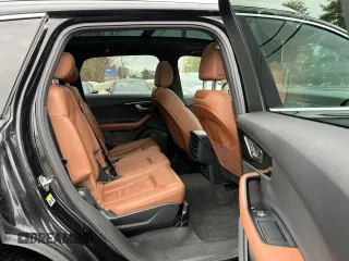 2020 Audi Q7 Premium z VIN WA1AXAF70LD003658, wystawiony jako Copart lot #48668495 z przebiegiem 88 618 mil mil oraz Czysty tytuł • Clean title. Historia ofert i sprzedaży dostępna na DreamBid. Obrazek 6.