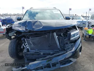 2021 Volkswagen Atlas SE z VIN 1V2WR2CAXMC558294, wystawiony jako IAAI lot #41447619 z przebiegiem 48 652 mil mil oraz . Historia ofert i sprzedaży dostępna na DreamBid. Obrazek 12.