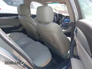 2019 Cadillac CTS Luxury AWD z VIN 1G6AX5SX3K0121389, wystawiony jako IAAI lot #42269822 z przebiegiem 29 677 mil mil oraz . Historia ofert i sprzedaży dostępna na DreamBid. Obrazek 8.
