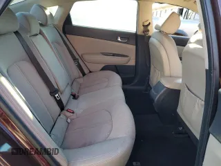 2016 Kia Optima LX z VIN 5XXGT4L30GG115340, wystawiony jako Copart lot #86964074 z przebiegiem 103 167 mil mil oraz Szkoda całkowita • Salvage title. Historia ofert i sprzedaży dostępna na DreamBid. Obrazek 10.