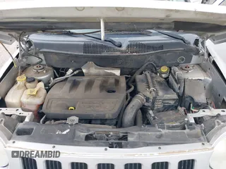 2007 Jeep Compass Sport with VIN 1J8FF47W97D279230, listed as a IAAI auction lot 42207379 with 205,058 mi miles and . Bid and sale history available at carsss.com. Image 10.